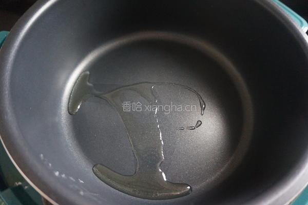  藤椒莴笋丝的做法图解1