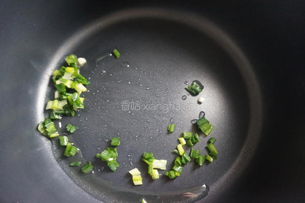  藤椒莴笋丝的做法图解2