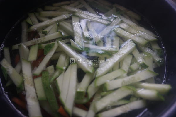 藜麦杂菜沙拉的做法图解5