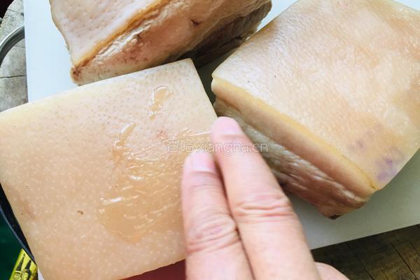 梅菜扣肉的做法图解2