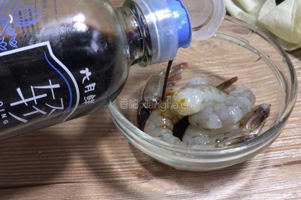 虾仁豆腐蒸蛋的做法图解1