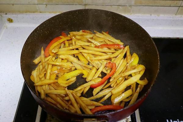 下饭快手小炒蚝油莲菜条❗️家常炒莲藕的做法图解8