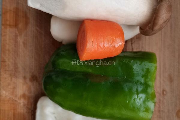 杏鲍菇笋片的做法图解1