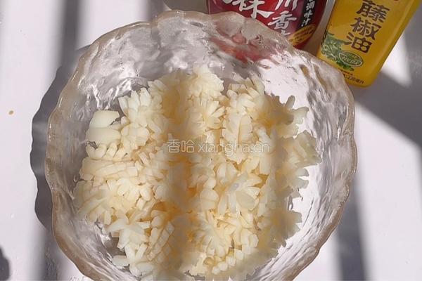 凉拌鱿鱼花的做法图解7