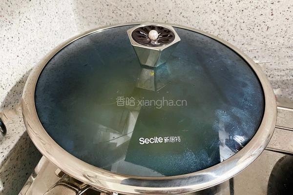 可乐鸡翅年糕的做法图解11