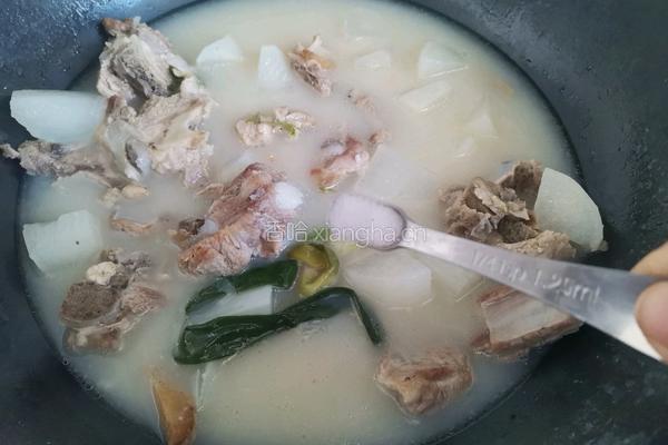 白萝卜排骨汤的做法图解5
