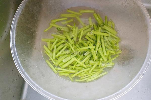 炒空心菜的做法图解3