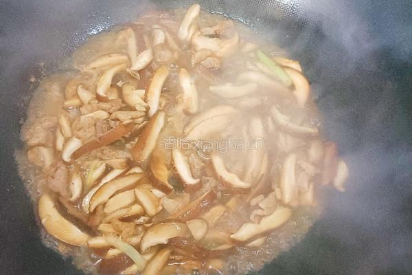香菇炒肉的做法图解5