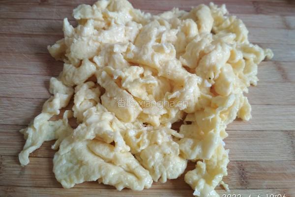 荠菜鸡蛋水饺的做法图解2