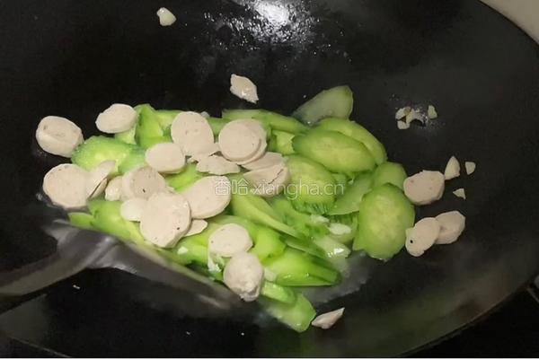 肉丸子片炒黄瓜的做法图解5