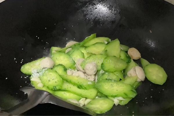 肉丸子片炒黄瓜的做法图解7