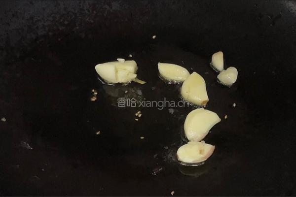 黑木耳炒西兰花的做法图解4