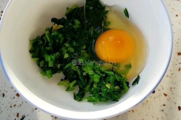 菠菜鸡蛋饼的做法图解1
