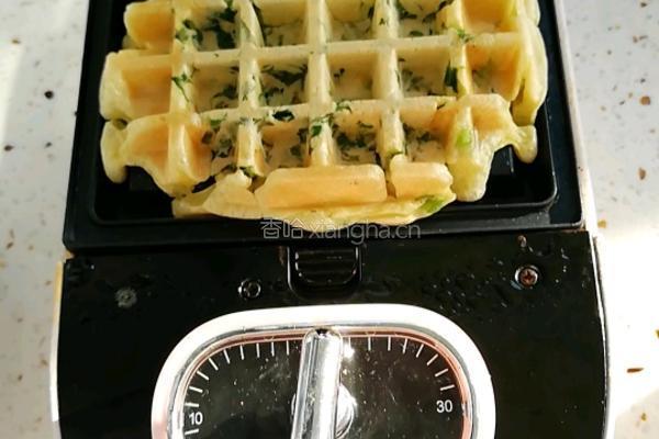菠菜鸡蛋饼的做法图解8