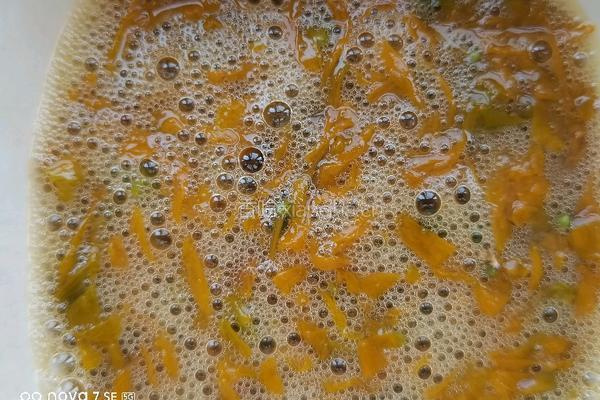连翘花炒鸡蛋的做法图解7
