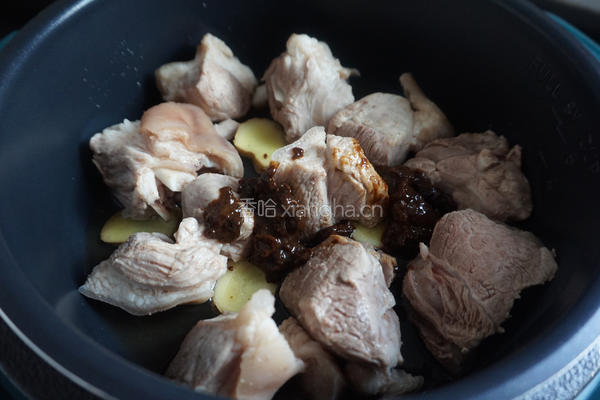 木耳炖肉 的做法图解6