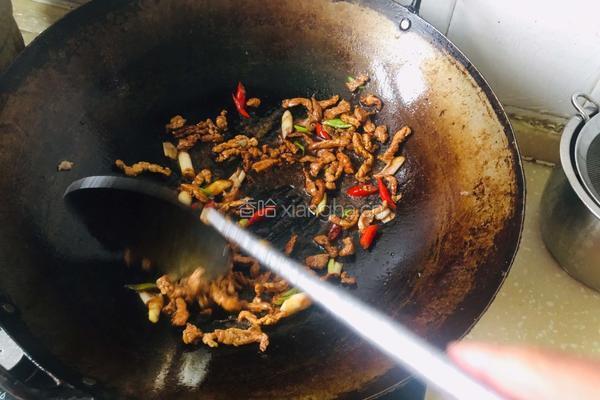 蒜苔生炒肉丝的做法图解6