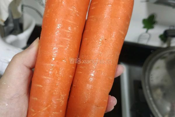 胡萝卜丝饼的做法图解1