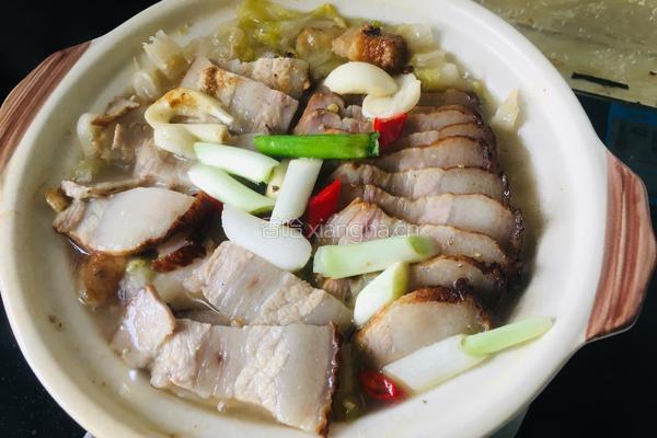 砂锅酸菜红烧肉的做法图解8