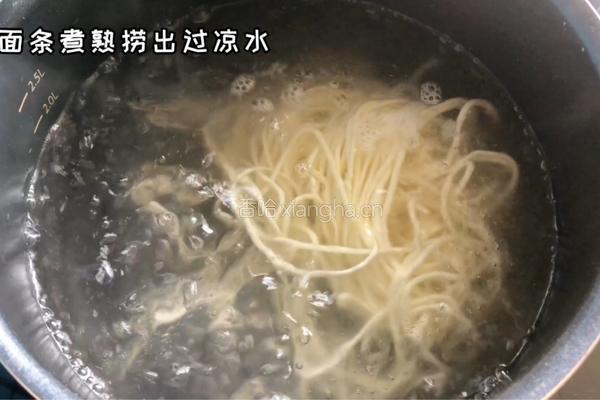 炸酱面的做法图解4