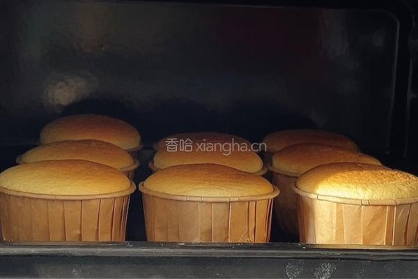 治愈系杯子蛋糕的做法图解12