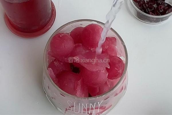 蔓越莓青柠气泡水的做法图解8