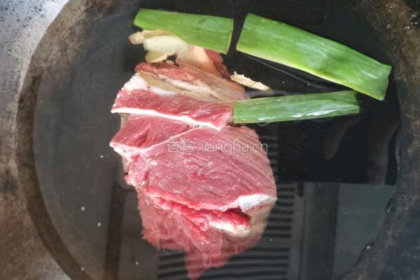 趴牛肉条的做法图解1