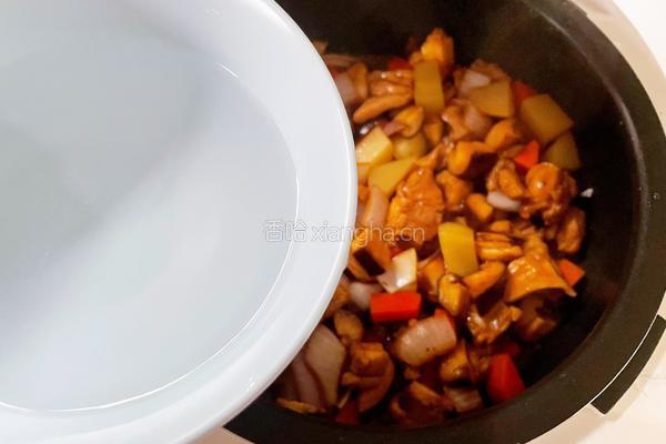 香菇鸡腿肉焖饭的做法图解12
