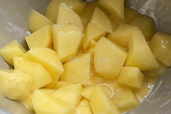 炸土豆块的做法图解6