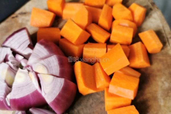 万顺私房烧牛腩的做法图解2