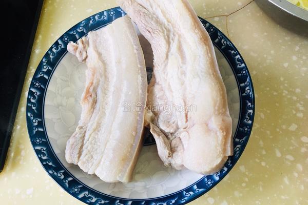 莲花白回锅肉的做法图解1