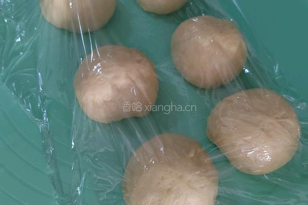 自制风味液种椰蓉排包的做法图解10