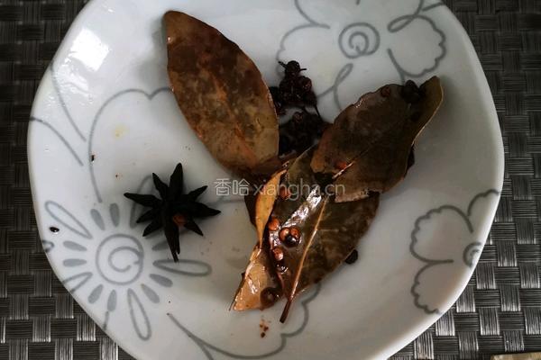熬制牛肉香辣酱的做法图解2