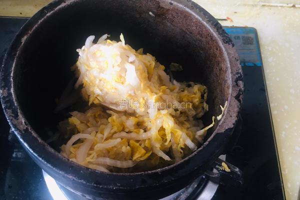 砂锅酸菜白肉的做法图解5