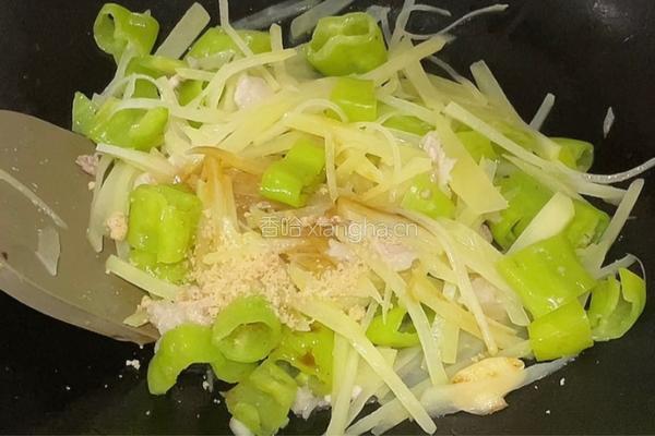 土豆丝炒青椒肉片的做法图解8