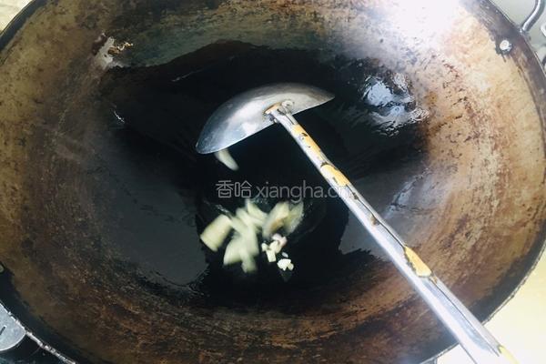 香菇炒小白菜的做法图解2