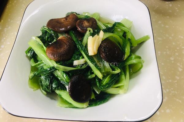 香菇炒小白菜的做法图解8