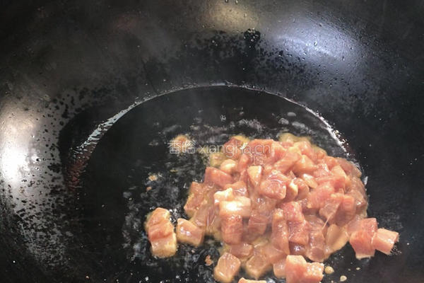 豌豆米炒肉丁的做法图解6