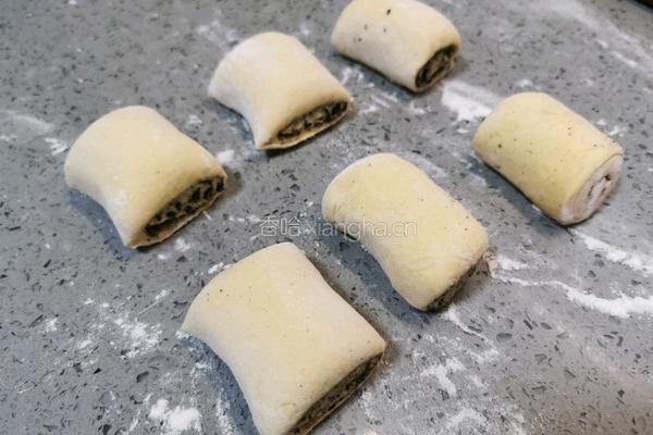 南瓜黑芝麻卷的做法图解16