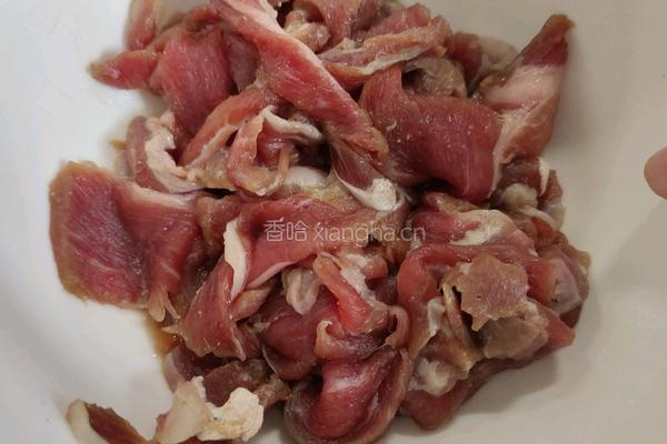 菌菇炒牛肉的做法图解1