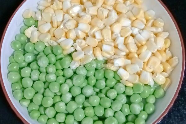 菠萝时蔬炒饭的做法图解3