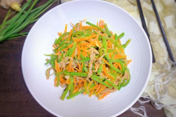 苋菜梗胡萝卜炒肉丝的做法图解15