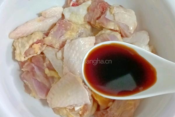 红枣枸杞蒸鸡的做法图解6