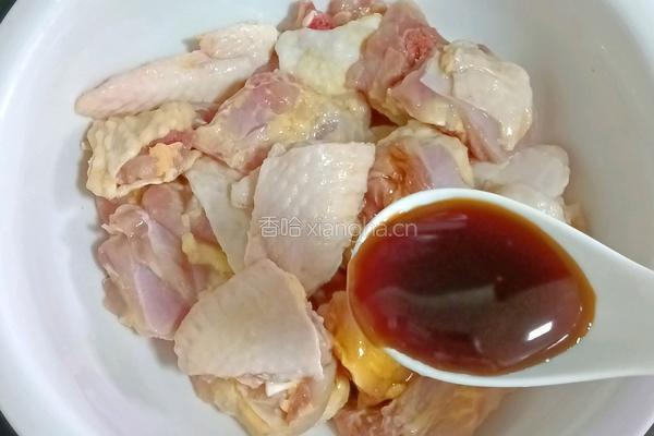 红枣枸杞蒸鸡的做法图解7