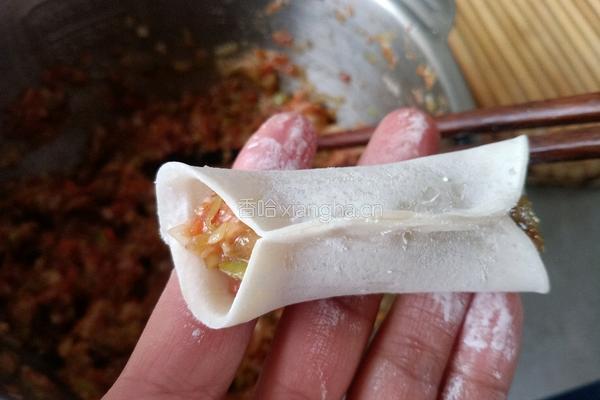 西葫鲜肉锅贴的做法图解12