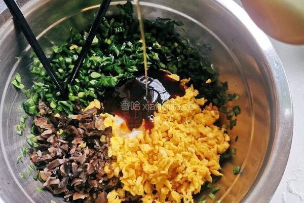 韭菜鸡蛋木耳蒸饺的做法图解10