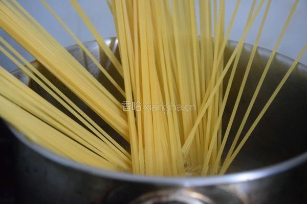 番茄肉酱意面的做法图解6