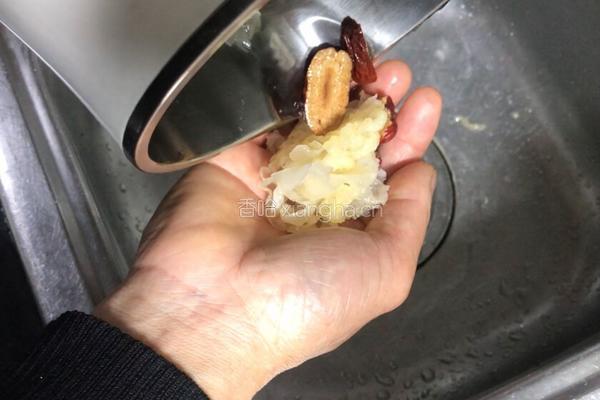 银耳豆浆的做法图解2
