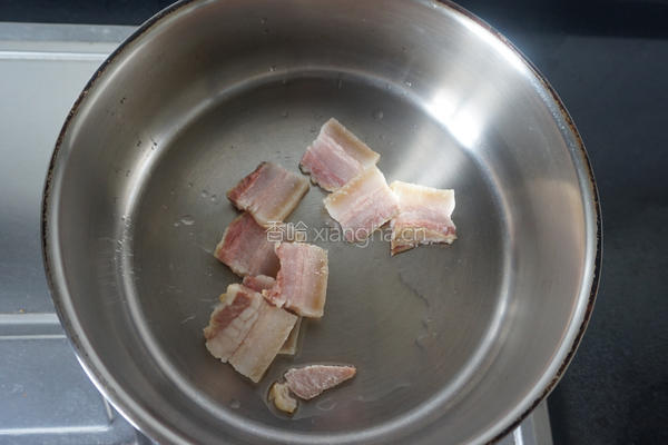 黄瓜炒咸肉的做法图解3