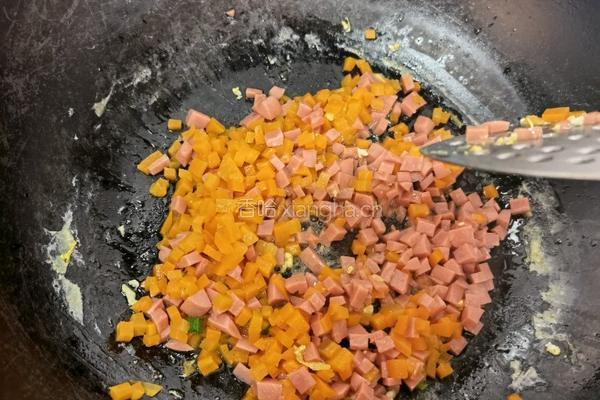 虾仁蛋炒饭的做法图解8